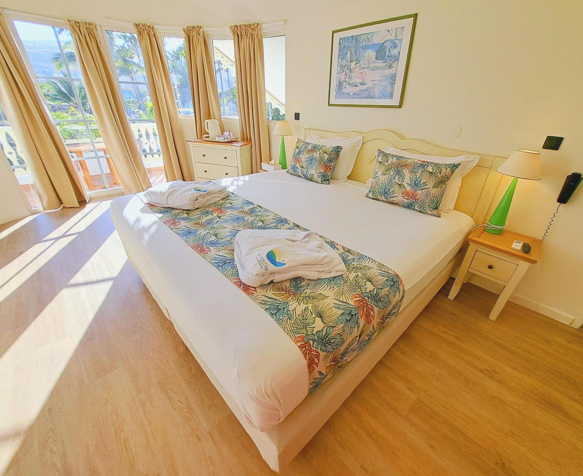 Le Nautile Beachfront Сен Жилс ле Бен Екстериор снимка